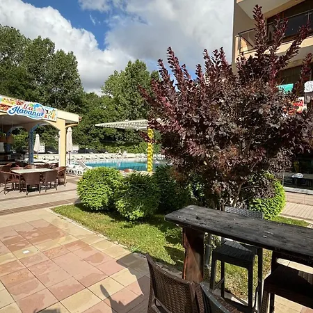 With Pool View Διαμέρισμα *