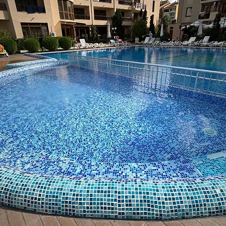 With Pool View * Σάνι Μπιτς